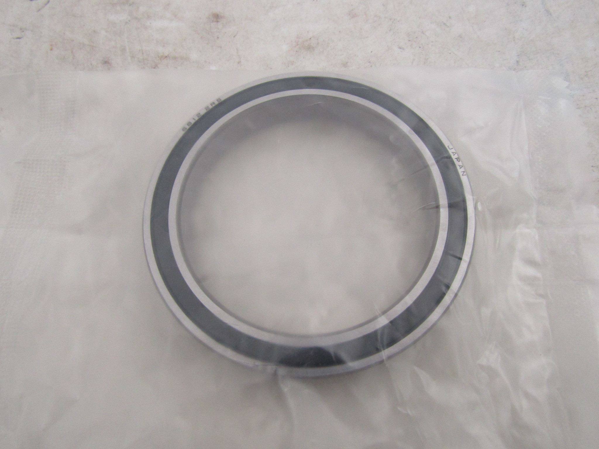 China High Performance Textile Machine Bearing Thin Section Deep Groove Bearings 6812 factory