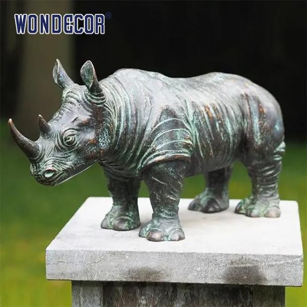Quality Metal Casting Bronze Rhinoceros Sculpture Large Outdoor Garden Decoration for sale