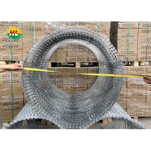Quality 900mm Razor Barbed Wire Fence Heavy Galvanized for Barrier Safety for sale