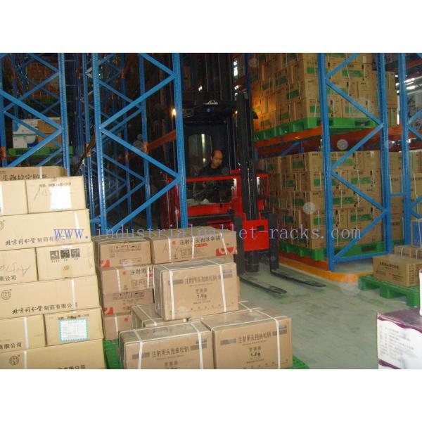 Quality Pallet Storage Very Narrow Aisle Racking Warehousing Management System Orange for sale