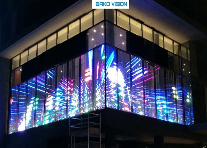 China Transparent Glass LED Screen Customized Indoor Outdoor Transparent LED Display Screen for Shopping Mall factory