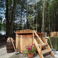 China Cedar Wood Hot Tub Steam Sauna Room With Wood Burning Stove factory