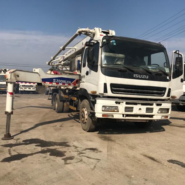 Quality ZOOMLION 37 Meter Used Cement Truck ISUZU Chassis Refurbished for sale