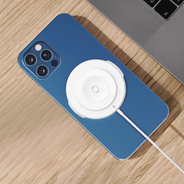 Quality Overcurrent 3 In 1 Apple Charging Station , Magnetic Fast Wireless Charging Pad for sale