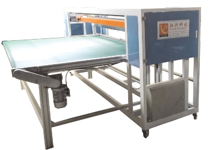 China 320CM PLC Control Fabric Cutting Machine With Conveying Platform factory