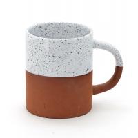China 10oz Creative Ceramic Tea Coffee Mug Cup With Two-Color Handle factory