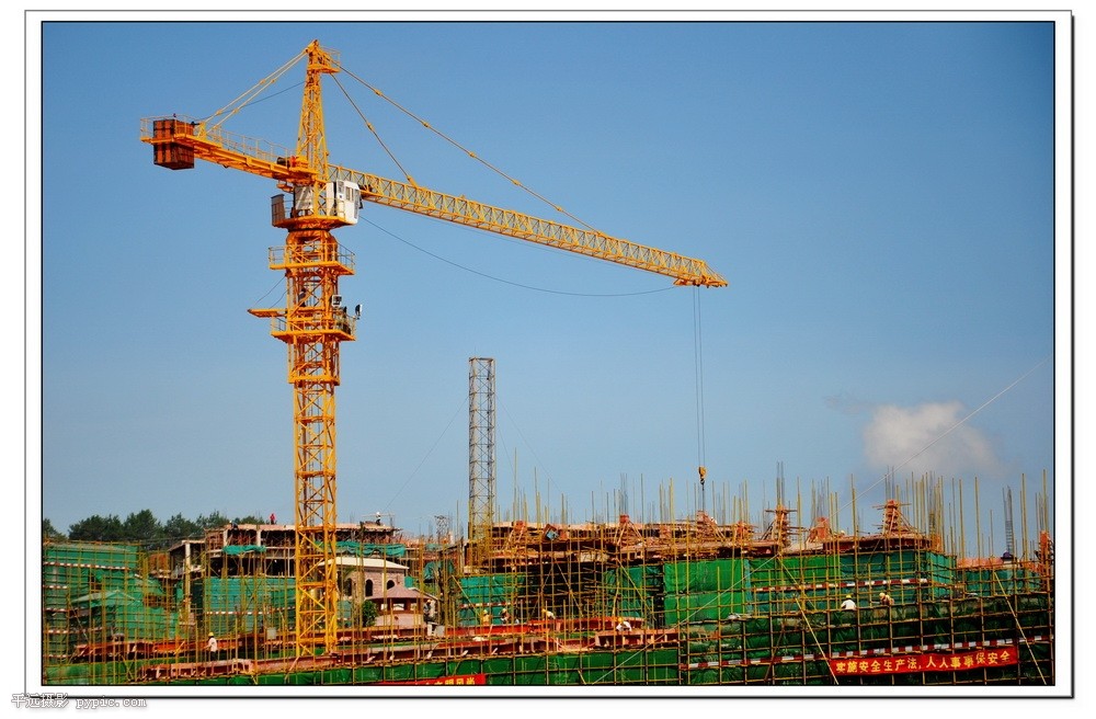 China Self Erecting Construction Tower Crane With Steel Structure 4.25 - 80 m/min Hoisting Speed for sale