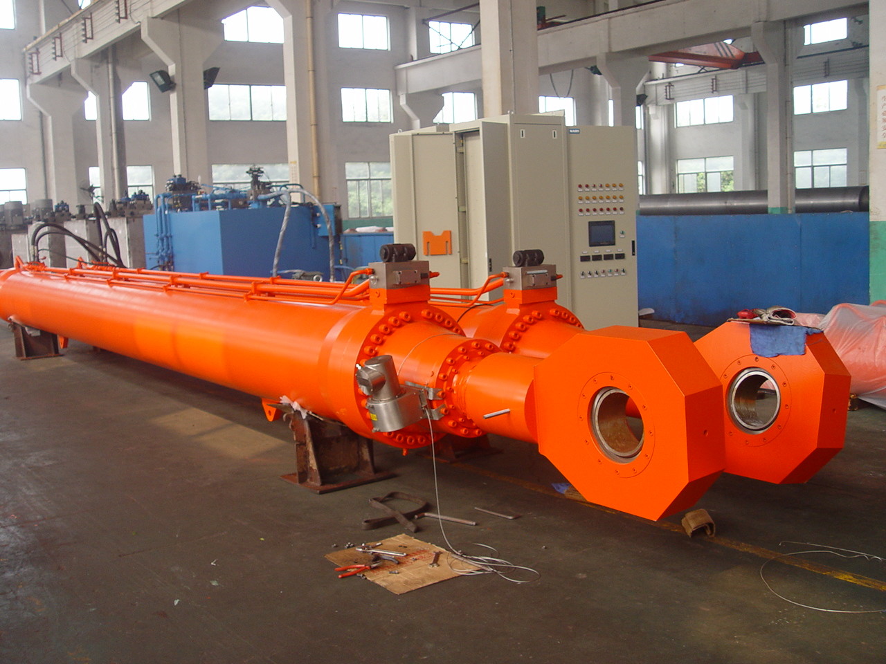 China Top Denudate Small Bore Long Stroke Hydraulic Cylinders Radial Gate Welded factory