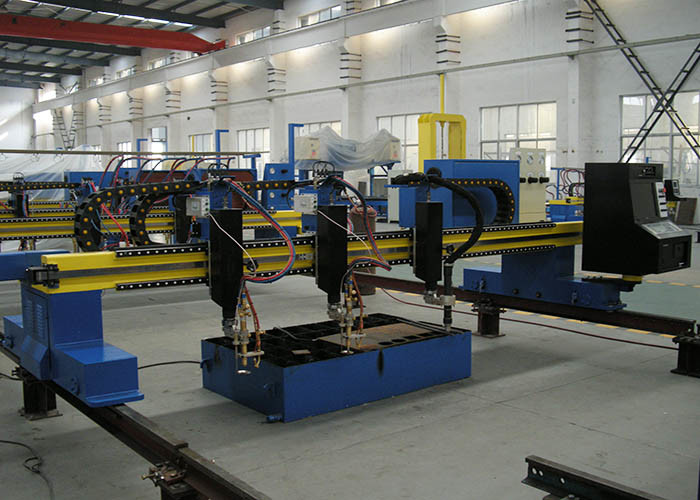 China 2 Gas Torch Gantry CNC Plasma Gas Cutting Machine 1 Plasma Torch Multi Operation Language factory