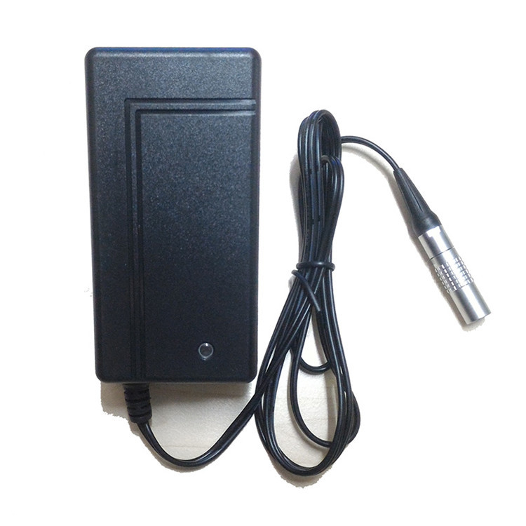 China 5.0A Trimble GPS Battery Charger for S3 S6 S8 total station / GPS R10 Receiver factory