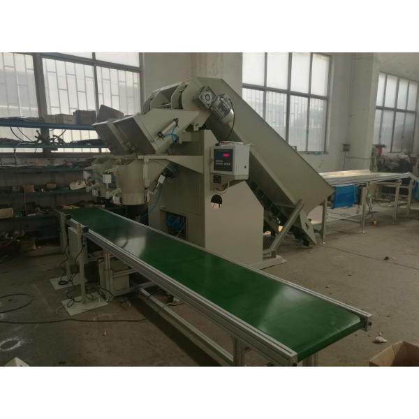 Quality High Efficiency Potato Packing Machine Potato Weighing Machine 700-800 Bags / Hour for sale