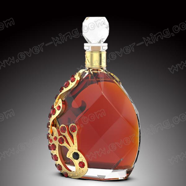 Quality Luxury Crystal 700Ml Whiskey Glass Bottle With Glass Cap for sale