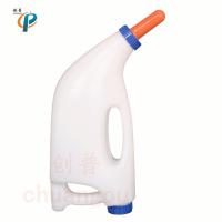 Quality 4000ml Calf Feeding Bottle With Handle , Calf Bottles Colostrum Feeding for sale