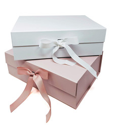 Quality Luxury Fancy Packaging Box Magnetic Cardboard Shipping Box With Ribbon for sale