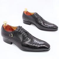 China Mens Patent Leather Shoes Low Heel Mens Pointed Toe Dress Shoes With Faux Snake Pattern factory