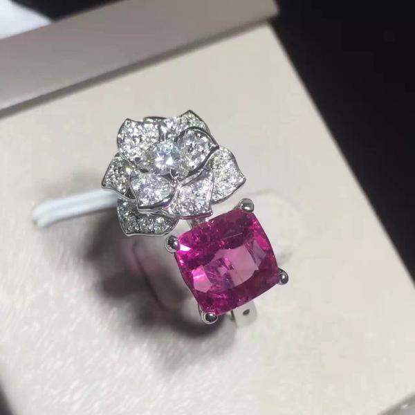 Quality 18K White Gold Piaget Rose Flower Ring G34UU600 With Cushion - Cut Pink for sale
