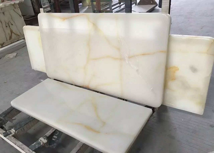 China Cream Onyx Natural Marble Tile / Cream Marble Floor Tiles Onyx Type For Floor factory