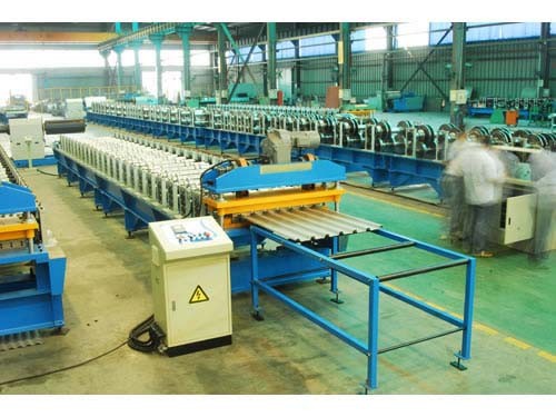 Quality Metal Wall And Roof Corrugated Roll Forming Machine With Hydraulic Station for sale
