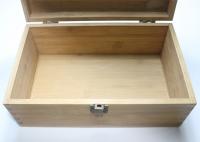 China Unfinished Pine Wooden Storage Box With Lock For Jewelry And Other Personal Items factory