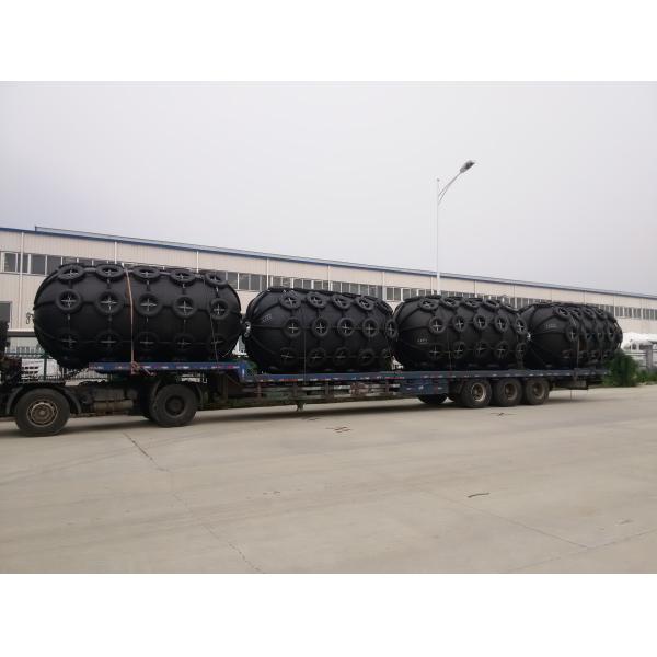 Quality professional marine Pneumatic Rubber Fender for sale
