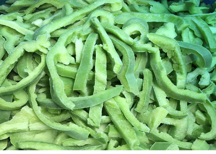 China Fresh IQF Individually Quick Freezing Green Pepper Strips IQF Frozen Food For Catering factory