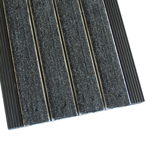 China Aluminum Extrusion Entrance Doorway Anti Slip Matting 20MM Height for sale