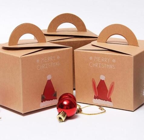 Quality Recycling Brown Kraft Christmas Paper Box Gift Packaging Box With Handle for sale