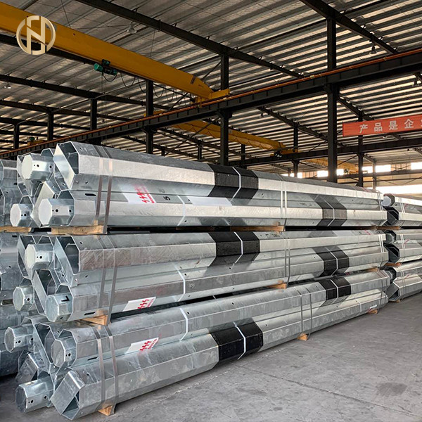 Quality Low Voltage Tubular Galvanized Steel Pole 11m Length Black Painting Color for sale