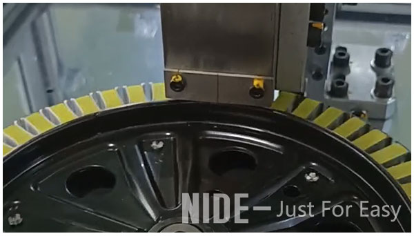  Wheel hub motor slot paper inserting machine.jpg