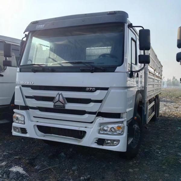 Quality Used Cargo Trucks With Euro4 Emission New Sino Truck Howo 6x4 16ton 20ton 25ton 30ton Fence Cargo Truck For Cattle Lives for sale