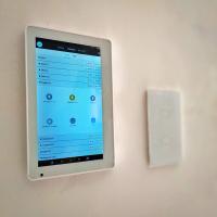 China 7 inch Touch Screen PoE Power Smart Home Automation Wall Mount Tablet With RS2232/RS485 Interface factory