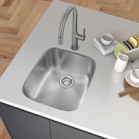 China 22 Gauge SUS304 Stainless Steel Kitchen Sink Single Bowl With Strainer Sewer Pipe factory