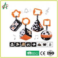 China High Contrast Shape Sets Baby Toy, Car Seat Baby Stroller Plush Rattle Rings Hanging Toy factory