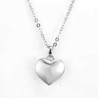 Quality Engraved 925 Silver CZ Pendant 4.9g Plain Silver Heart Pendant for sale