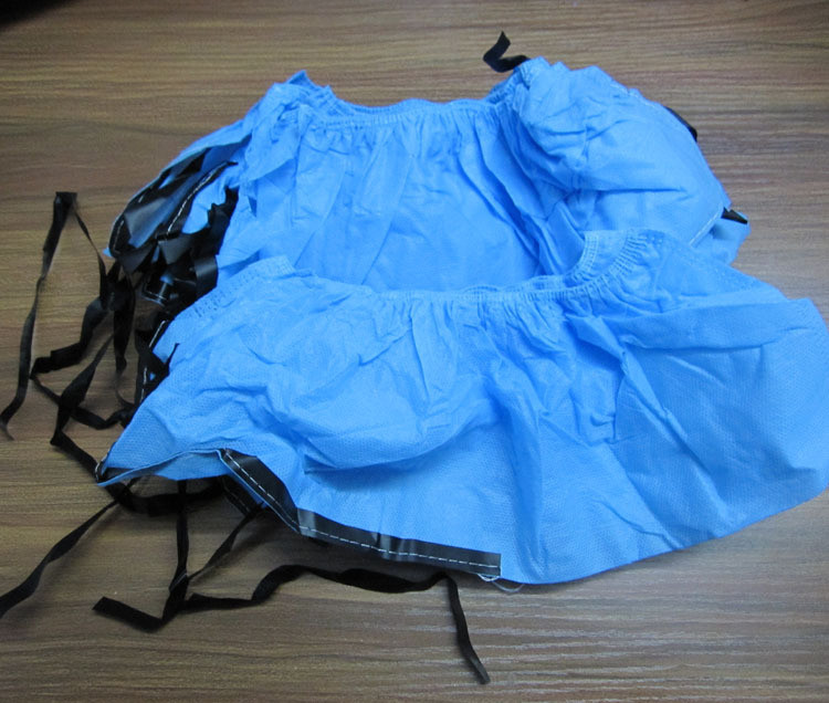 China Anti Static Medical Disposable Shoe Covers 36x15cm Size 20g~40g Thickness factory