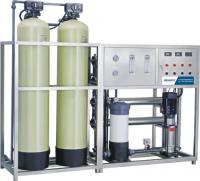China Anti Corrosive 1000lph RO Water Treatment Equipment Cosmetic Making Machine factory