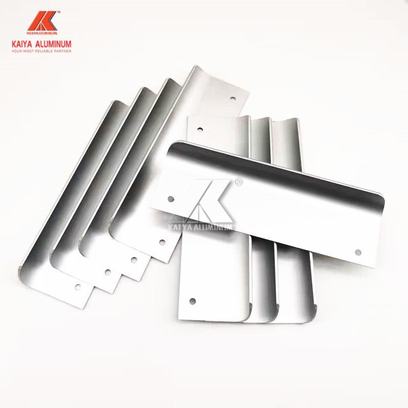 China Window Venetian Blind Slats Roller Shutter Profile Extrusion Aluminium 6060 T5 factory
