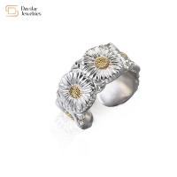 China Daisy Stainless Steel Hip Hop Jewelry Chrysanthemum Flower Ring GD factory
