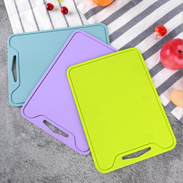 Quality Oilproof Silicone Kitchen Utensils Multi Function , Portable Silicone Chopping Board for sale
