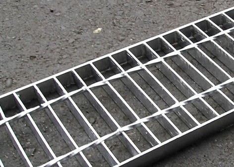Quality 30 X 3 Concrete Steel Grating Drain Cover Hot Dip Galvanized Surface for sale