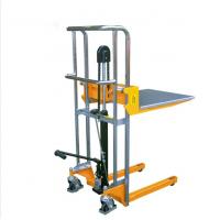 China Light Stacker Moveable Panel Manual Winch Forklift Manual Trolley Pallet Stacker factory