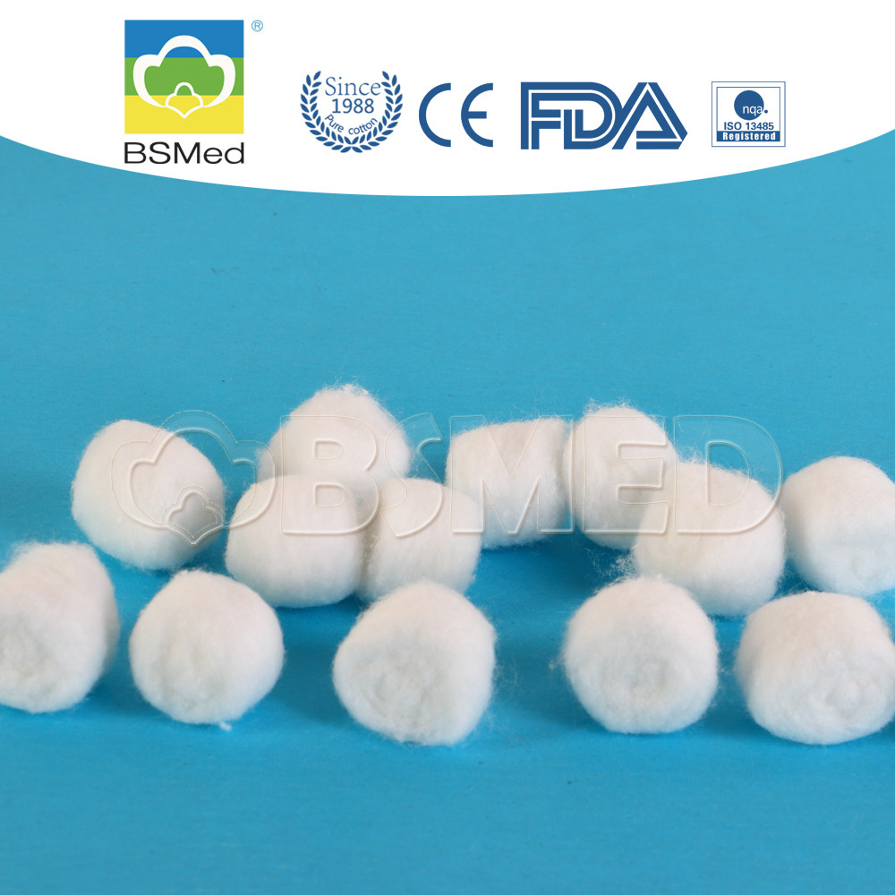 China Disposable Pink / White Sterile Cotton Wool Balls Lightweight Non Irritating factory