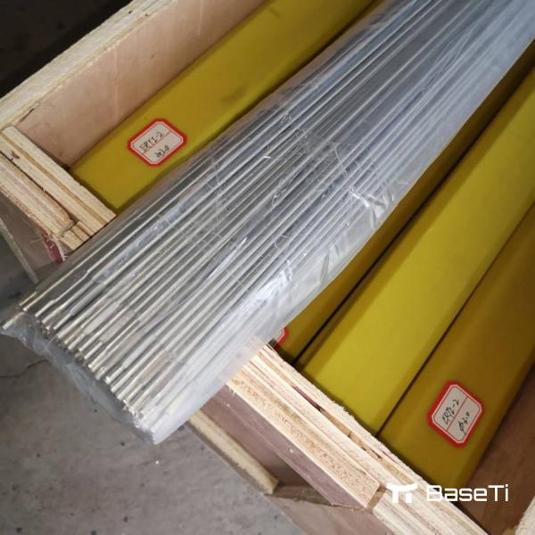 Quality Smooth Clean Titanium Welding Rods Straight Format Straight AWS A5.16 for sale