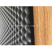 China Anti - fatigue Utility Mat with Insertion Stable Pebble Pattern , Hexagon Cow Horse Stall Rubber Matting factory