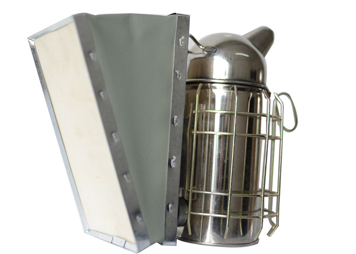 China Stainless Star European Style Bee Hive Smoker M Size With Round Head of Bee Hive Smoker factory