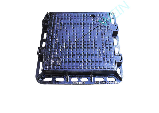 China SGS Ductile Iron Manhole Cover Smooth Surface For Industry / Construction factory
