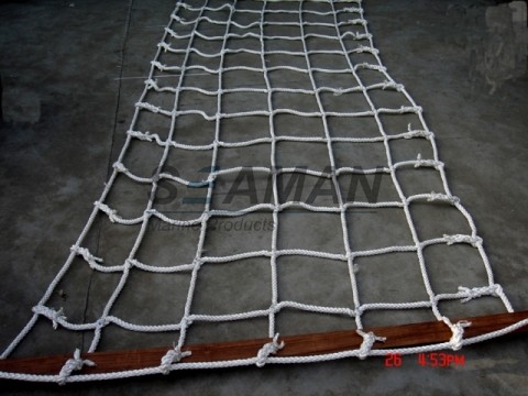Quality Marine Scrambling Net  Boat Safety Ladder With Wooden Spreaders PE / Nylon for sale