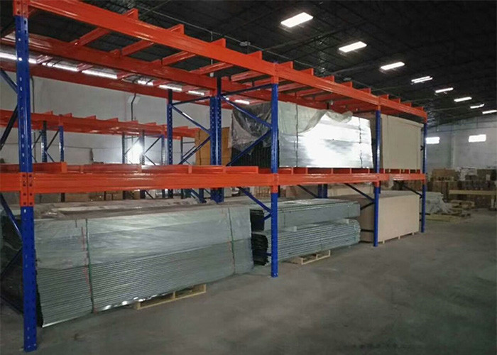 China Cold Rolled Steel Heavy Duty Pallet Racks Powder Coated 3000kg Per Layer factory