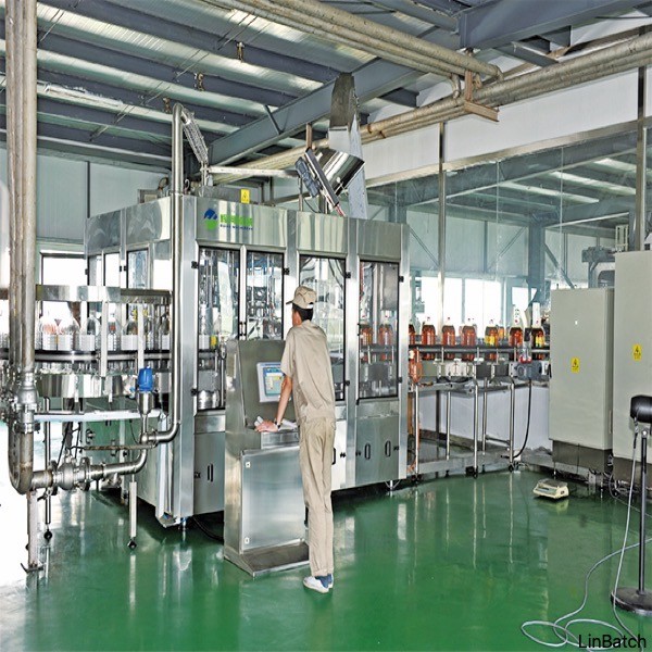 Quality Automatic Carbonated Filling Machine With Production Capacity Of 3000-24000BPH for sale