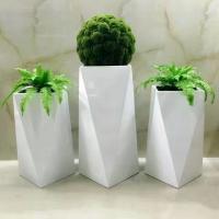 China New design hot selling light weight taper white fiberglass planters pots for home and garden factory